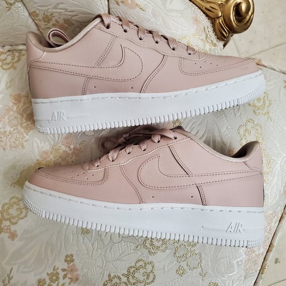 Nike Air Force 1 Low - Picture 4 of 8